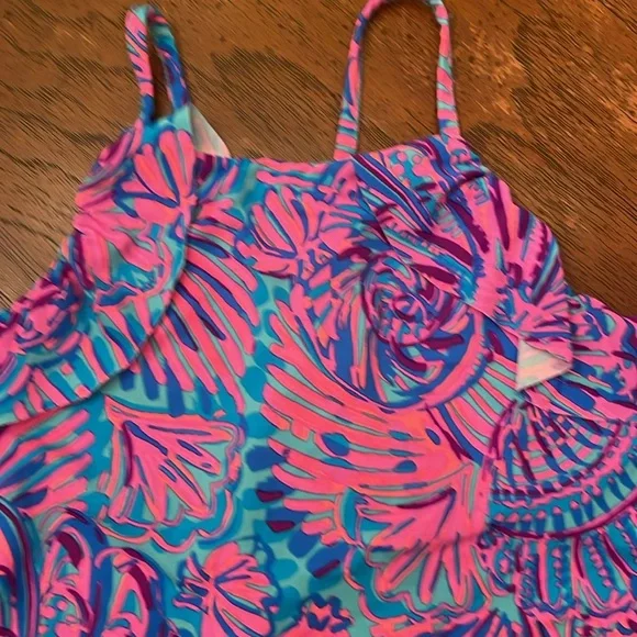 Lilly Pulitzer girl’s swimsuit size 8 - Picture 8 of 9